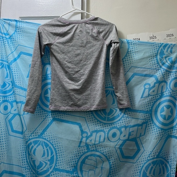 All in motion Girl Top . Size m(8)​ - Picture 4 of 4